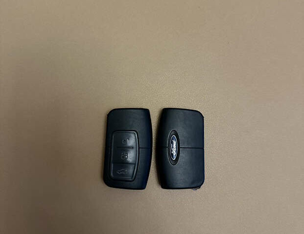 Білий Форд Куга, об'ємом двигуна 2 л та пробігом 174 тис. км за 10500 $, фото 25 на Automoto.ua