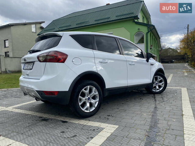 Форд Куга 2011 в Стрые на Automoto.ua Белый Форд Куга, объемом двигателя 2 л и пробегом 282 тыс. км за 11300 $, фото 4 на Automoto.ua