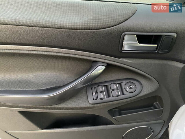 Форд Куга 2011 в Радивилове на Automoto.ua Белый Форд Куга, объемом двигателя 2 л и пробегом 257 тыс. км за 9950 $, фото 23 на Automoto.ua