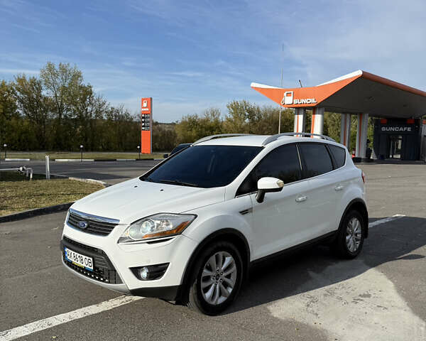 Белый Форд Куга, объемом двигателя 2.52 л и пробегом 187 тыс. км за 12000 $, фото 7 на Automoto.ua