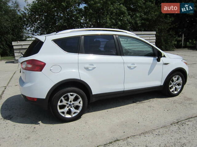 Белый Форд Куга, объемом двигателя 2 л и пробегом 194 тыс. км за 9750 $, фото 8 на Automoto.ua