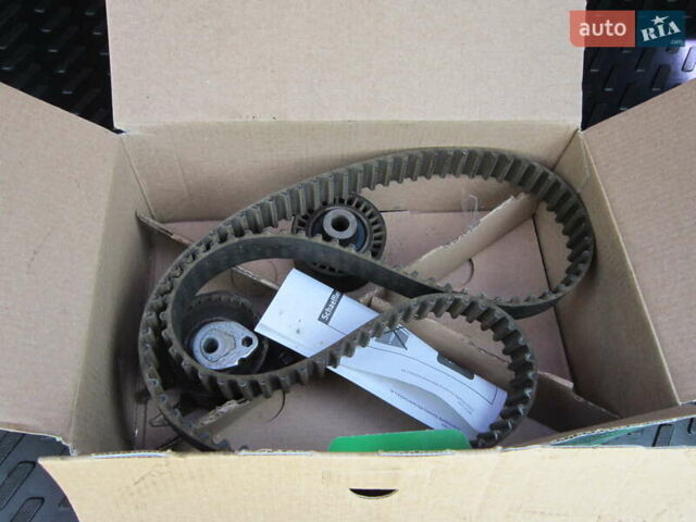 Белый Форд Куга, объемом двигателя 2 л и пробегом 194 тыс. км за 9750 $, фото 37 на Automoto.ua