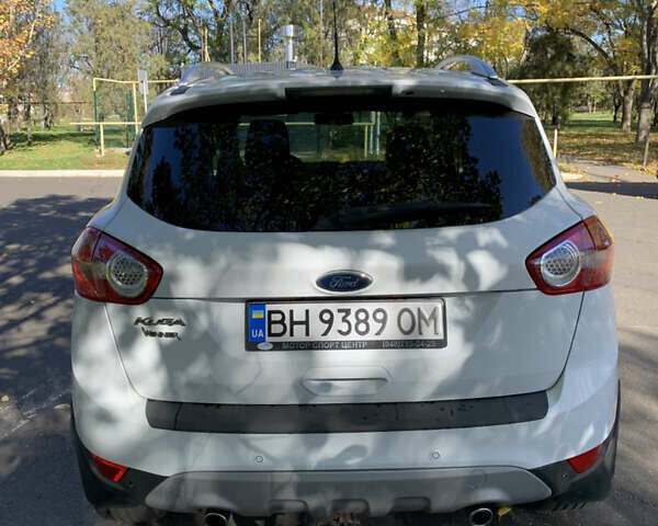 Білий Форд Куга, об'ємом двигуна 2 л та пробігом 200 тис. км за 12500 $, фото 6 на Automoto.ua