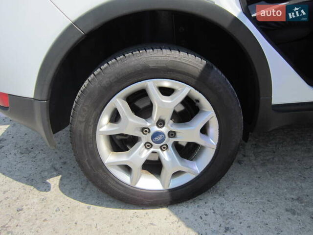 Белый Форд Куга, объемом двигателя 2 л и пробегом 194 тыс. км за 9750 $, фото 38 на Automoto.ua