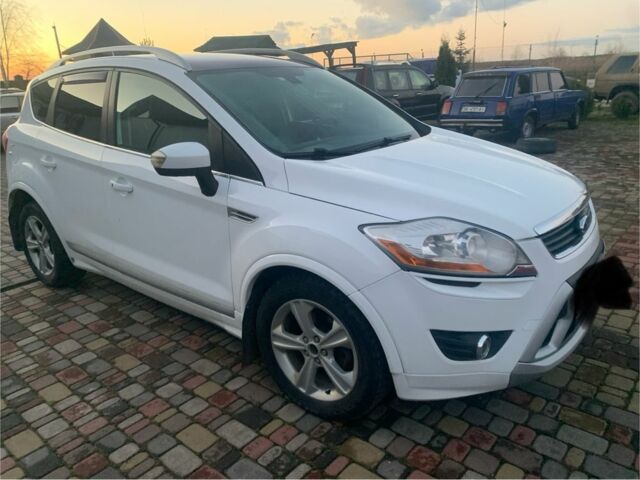 Білий Форд Куга, об'ємом двигуна 2 л та пробігом 233 тис. км за 5800 $, фото 1 на Automoto.ua