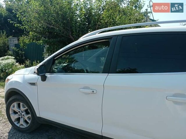 Білий Форд Куга, об'ємом двигуна 2 л та пробігом 270 тис. км за 10200 $, фото 4 на Automoto.ua