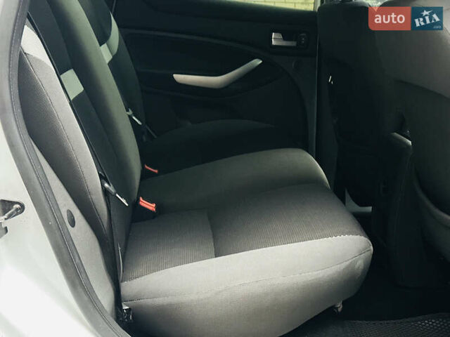 Белый Форд Куга, объемом двигателя 2 л и пробегом 117 тыс. км за 12350 $, фото 19 на Automoto.ua