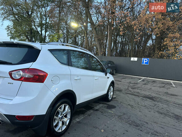 Белый Форд Куга, объемом двигателя 2.52 л и пробегом 183 тыс. км за 9700 $, фото 5 на Automoto.ua