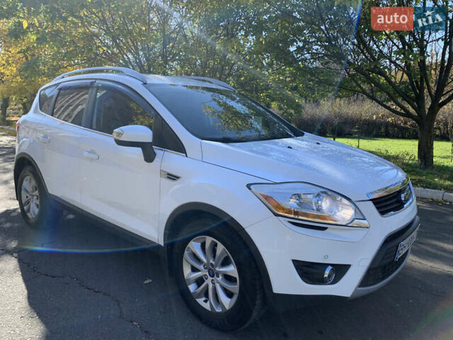 Білий Форд Куга, об'ємом двигуна 2 л та пробігом 200 тис. км за 12500 $, фото 25 на Automoto.ua