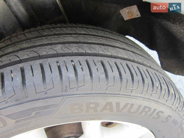 Белый Форд Куга, объемом двигателя 2 л и пробегом 194 тыс. км за 9750 $, фото 39 на Automoto.ua