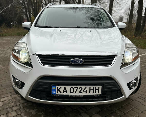 Білий Форд Куга, об'ємом двигуна 2 л та пробігом 174 тис. км за 10500 $, фото 4 на Automoto.ua