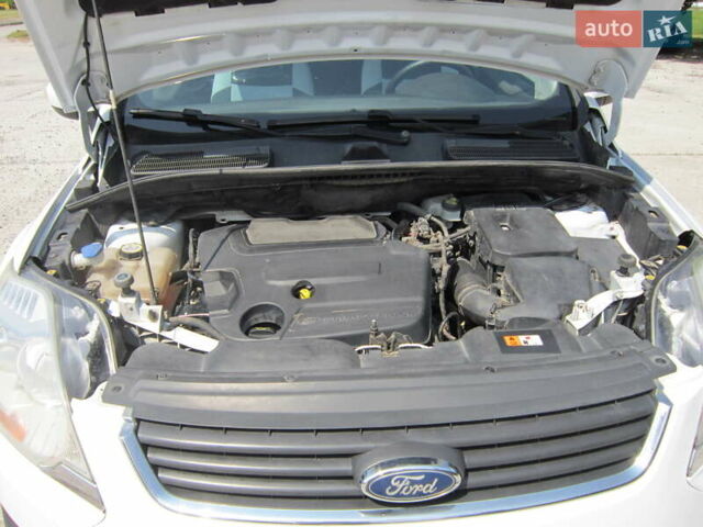 Белый Форд Куга, объемом двигателя 2 л и пробегом 194 тыс. км за 9750 $, фото 16 на Automoto.ua
