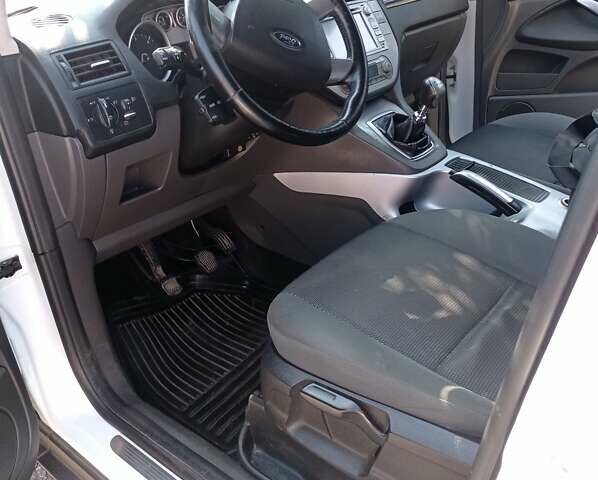 Білий Форд Куга, об'ємом двигуна 2 л та пробігом 270 тис. км за 10200 $, фото 14 на Automoto.ua