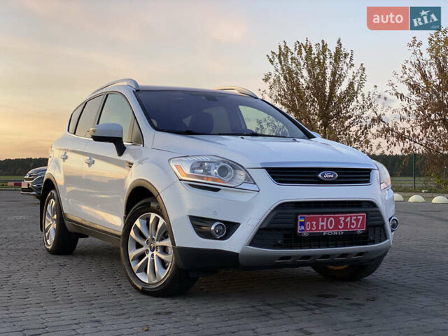 Форд Куга 2011 в Радивилове на Automoto.ua Белый Форд Куга, объемом двигателя 2 л и пробегом 257 тыс. км за 9950 $, фото 58 на Automoto.ua