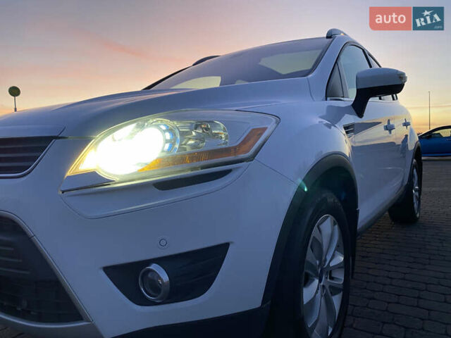 Форд Куга 2011 в Радивилове на Automoto.ua Белый Форд Куга, объемом двигателя 2 л и пробегом 257 тыс. км за 9950 $, фото 53 на Automoto.ua