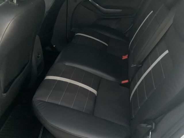 Білий Форд Куга, об'ємом двигуна 2 л та пробігом 233 тис. км за 5800 $, фото 6 на Automoto.ua