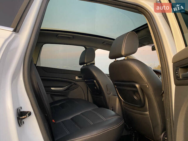 Форд Куга 2011 в Радивилове на Automoto.ua Белый Форд Куга, объемом двигателя 2 л и пробегом 257 тыс. км за 9950 $, фото 39 на Automoto.ua