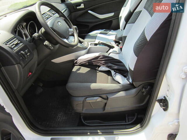 Белый Форд Куга, объемом двигателя 2 л и пробегом 194 тыс. км за 9750 $, фото 25 на Automoto.ua