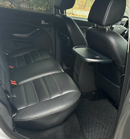 Білий Форд Куга, об'ємом двигуна 2 л та пробігом 174 тис. км за 10500 $, фото 26 на Automoto.ua