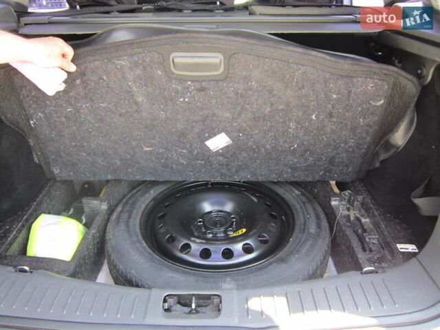 Белый Форд Куга, объемом двигателя 2 л и пробегом 194 тыс. км за 9750 $, фото 22 на Automoto.ua