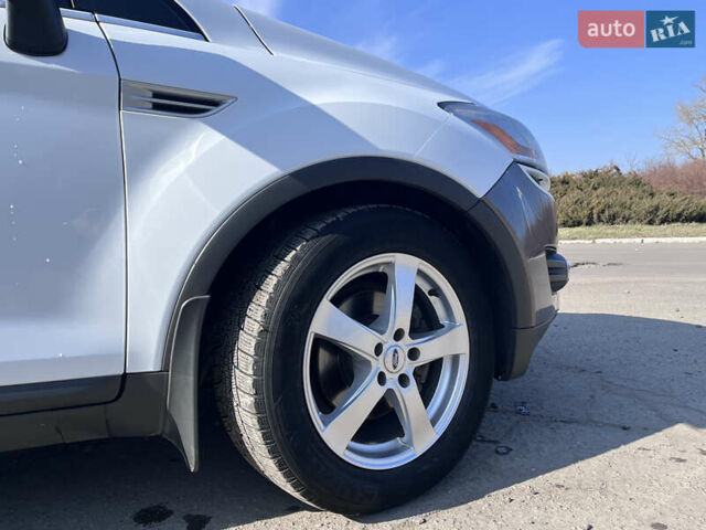 Белый Форд Куга, объемом двигателя 2 л и пробегом 165 тыс. км за 10500 $, фото 11 на Automoto.ua
