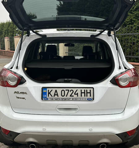 Білий Форд Куга, об'ємом двигуна 2 л та пробігом 174 тис. км за 10500 $, фото 15 на Automoto.ua