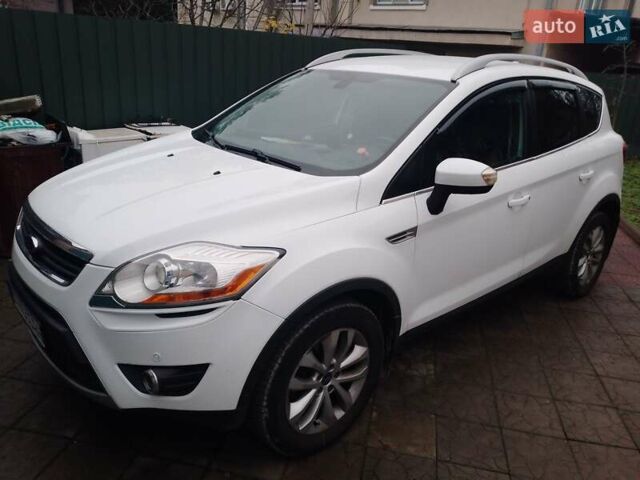 Белый Форд Куга, объемом двигателя 2.5 л и пробегом 205 тыс. км за 10499 $, фото 9 на Automoto.ua