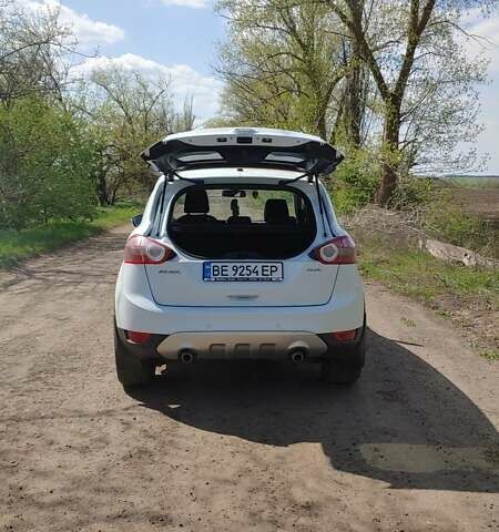 Белый Форд Куга, объемом двигателя 2 л и пробегом 211 тыс. км за 11500 $, фото 6 на Automoto.ua
