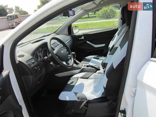 Белый Форд Куга, объемом двигателя 2 л и пробегом 194 тыс. км за 9750 $, фото 24 на Automoto.ua