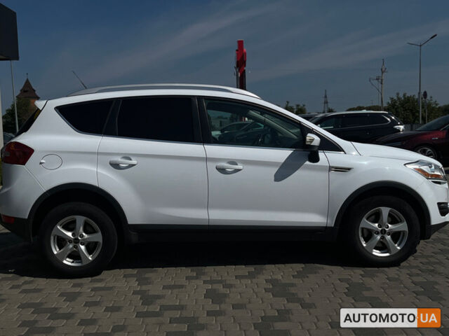 Білий Форд Куга, об'ємом двигуна 2 л та пробігом 198 тис. км за 12800 $, фото 7 на Automoto.ua