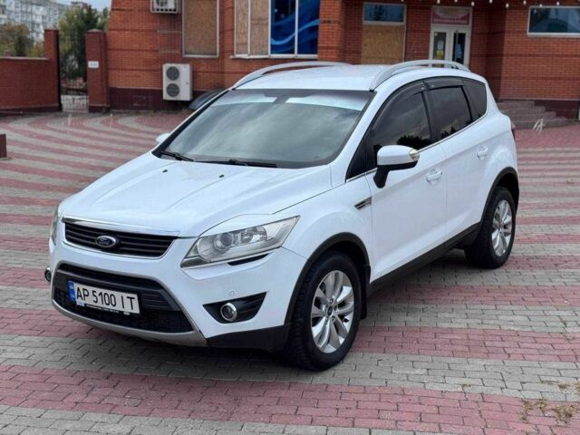 Білий Форд Куга, об'ємом двигуна 2 л та пробігом 251 тис. км за 9999 $, фото 2 на Automoto.ua