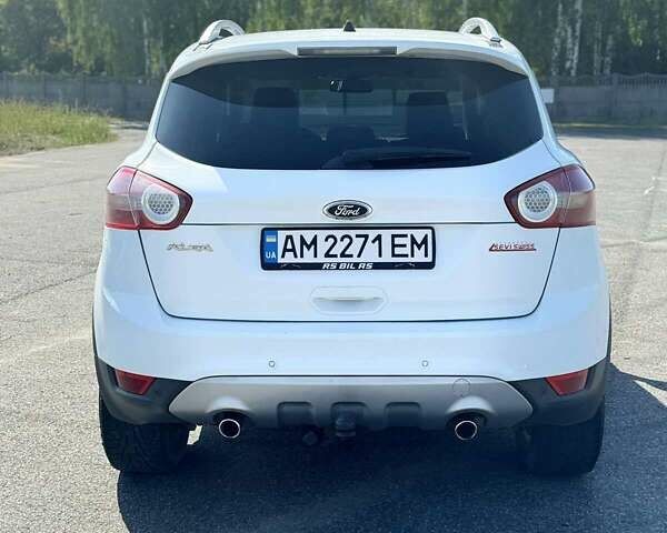 Белый Форд Куга, объемом двигателя 2 л и пробегом 280 тыс. км за 11150 $, фото 8 на Automoto.ua