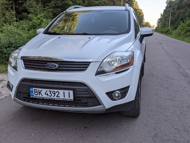 Белый Форд Куга, объемом двигателя 2 л и пробегом 290 тыс. км за 244 $, фото 2 на Automoto.ua