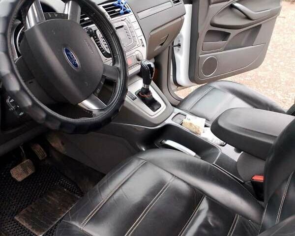 Белый Форд Куга, объемом двигателя 2 л и пробегом 208 тыс. км за 11750 $, фото 11 на Automoto.ua