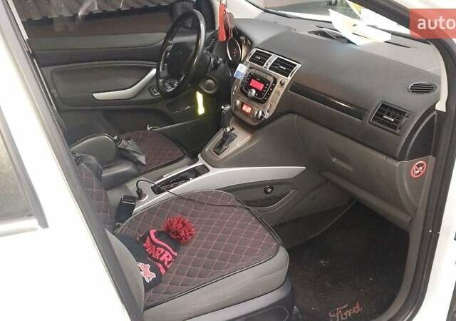 Белый Форд Куга, объемом двигателя 2 л и пробегом 198 тыс. км за 11500 $, фото 9 на Automoto.ua