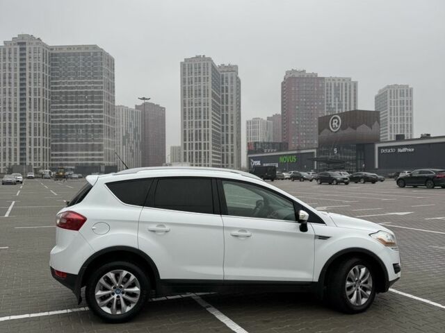 Белый Форд Куга, объемом двигателя 2 л и пробегом 272 тыс. км за 11499 $, фото 5 на Automoto.ua