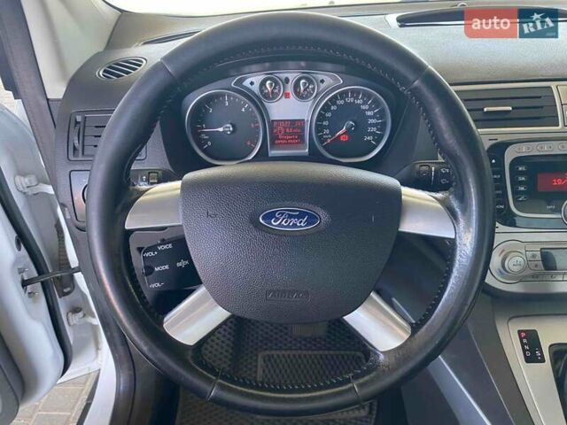 Белый Форд Куга, объемом двигателя 2 л и пробегом 146 тыс. км за 12500 $, фото 20 на Automoto.ua