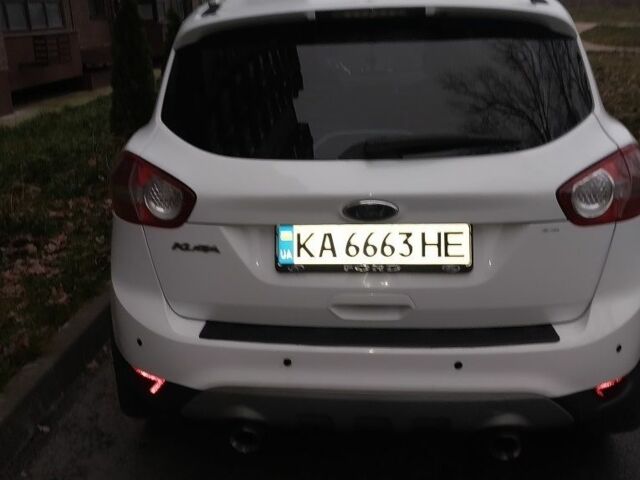 Белый Форд Куга, объемом двигателя 2 л и пробегом 198 тыс. км за 11300 $, фото 6 на Automoto.ua