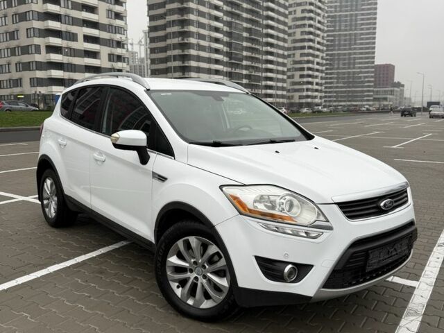 Белый Форд Куга, объемом двигателя 2 л и пробегом 272 тыс. км за 11499 $, фото 7 на Automoto.ua