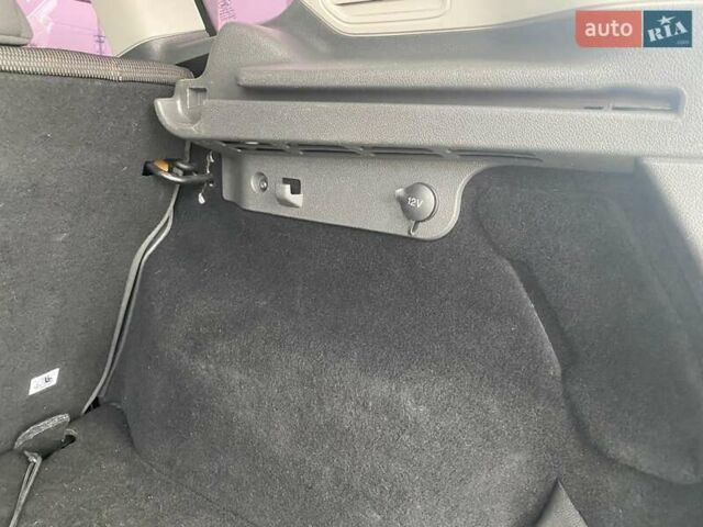 Белый Форд Куга, объемом двигателя 2.5 л и пробегом 220 тыс. км за 10500 $, фото 33 на Automoto.ua