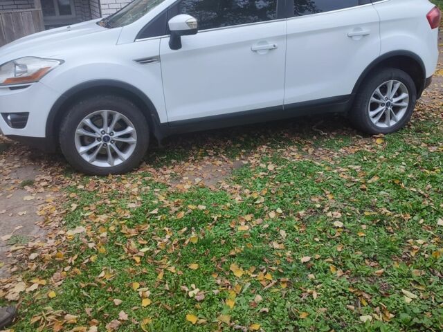Білий Форд Куга, об'ємом двигуна 2 л та пробігом 217 тис. км за 11000 $, фото 11 на Automoto.ua