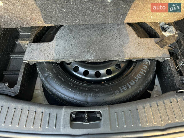 Белый Форд Куга, объемом двигателя 2 л и пробегом 165 тыс. км за 8999 $, фото 21 на Automoto.ua