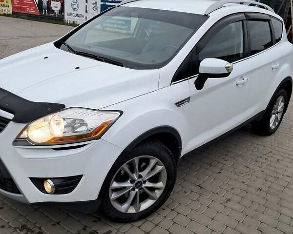 Белый Форд Куга, объемом двигателя 2 л и пробегом 160 тыс. км за 10900 $, фото 6 на Automoto.ua