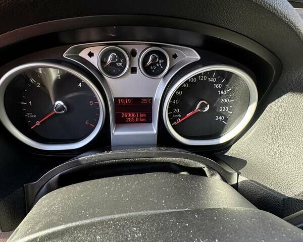 Білий Форд Куга, об'ємом двигуна 2 л та пробігом 269 тис. км за 10000 $, фото 6 на Automoto.ua