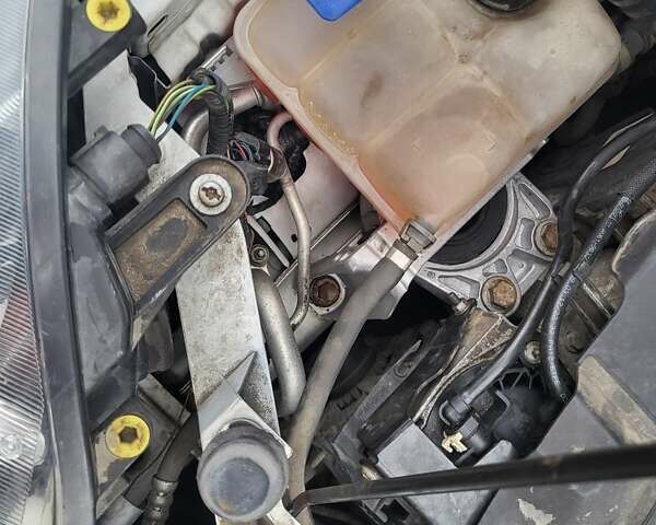 Белый Форд Куга, объемом двигателя 2 л и пробегом 198 тыс. км за 12000 $, фото 22 на Automoto.ua