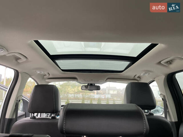 Белый Форд Куга, объемом двигателя 2 л и пробегом 182 тыс. км за 12400 $, фото 50 на Automoto.ua