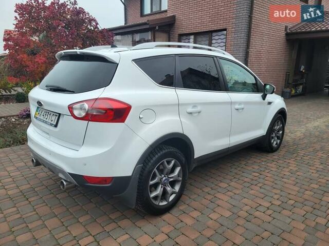Белый Форд Куга, объемом двигателя 2 л и пробегом 198 тыс. км за 12000 $, фото 5 на Automoto.ua