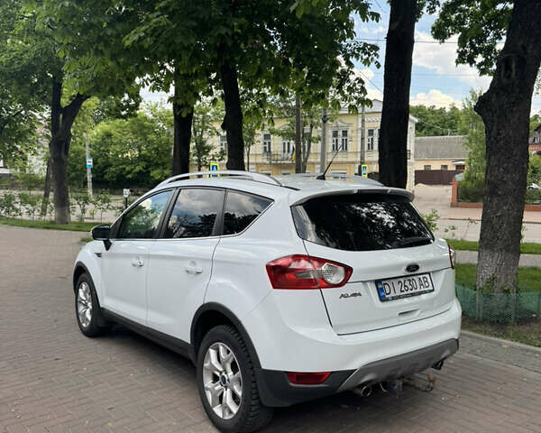 Белый Форд Куга, объемом двигателя 2 л и пробегом 185 тыс. км за 11499 $, фото 5 на Automoto.ua