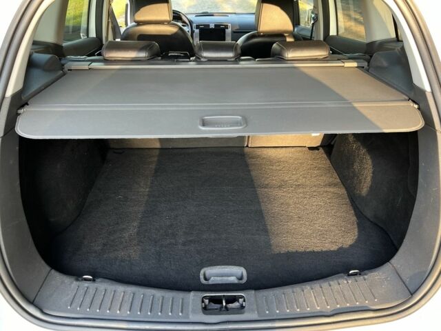 Белый Форд Куга, объемом двигателя 2 л и пробегом 160 тыс. км за 9750 $, фото 8 на Automoto.ua