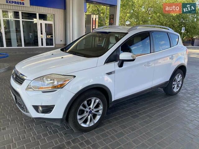 Белый Форд Куга, объемом двигателя 2 л и пробегом 146 тыс. км за 12500 $, фото 12 на Automoto.ua